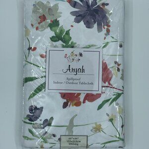 Aryah Floral Indoor/Outdoor Tablecloth Linen 60" x 84" Oblong*